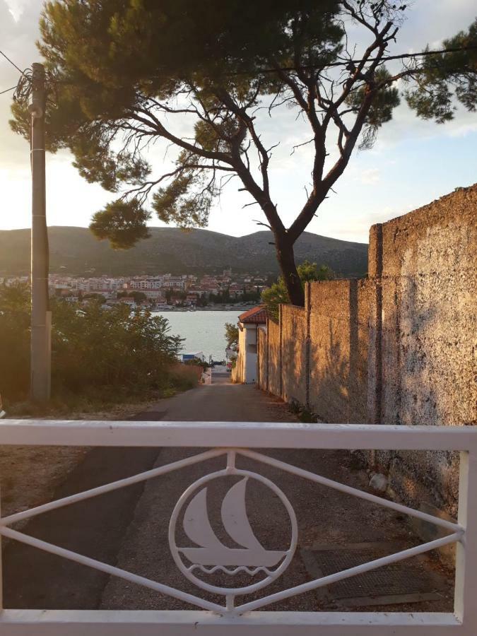 Apartment Dinka Trogir Exterior foto