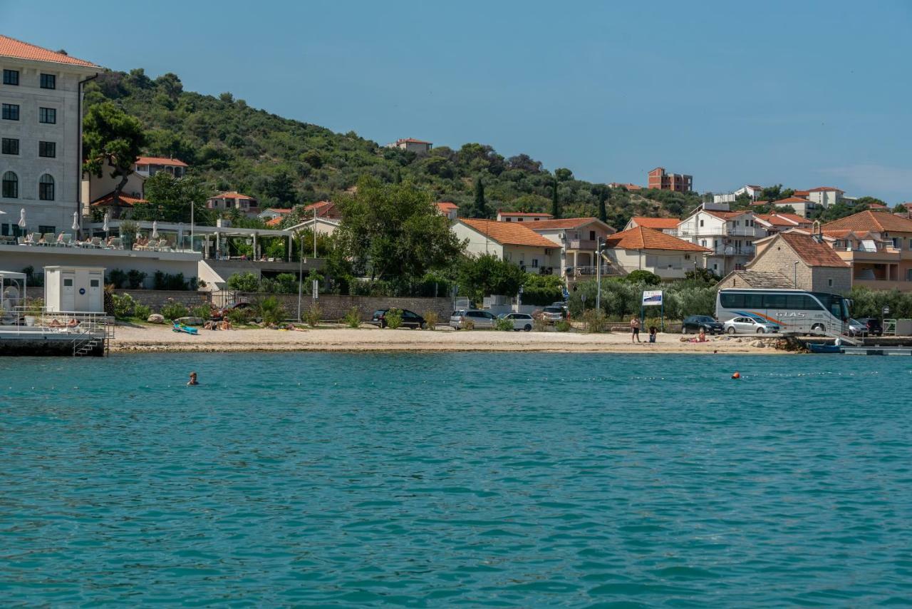 Apartment Dinka Trogir Exterior foto